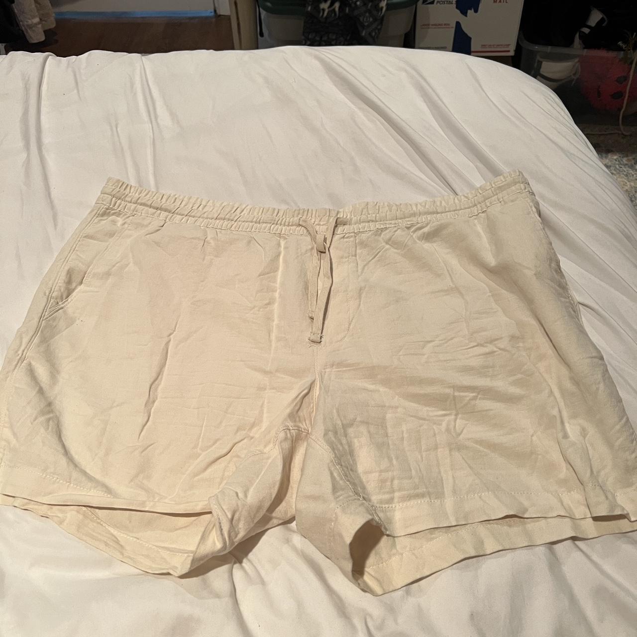 No Boundaries Men's Cream Shorts | Depop