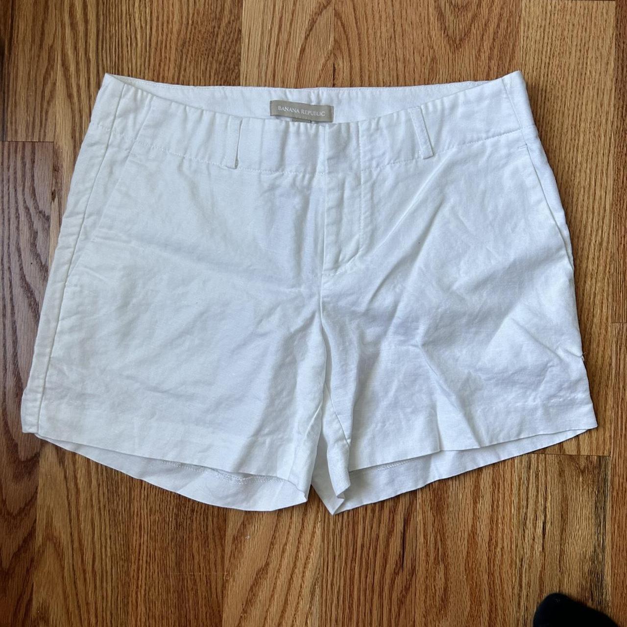 Banana Republic White Shorts These are in great... - Depop