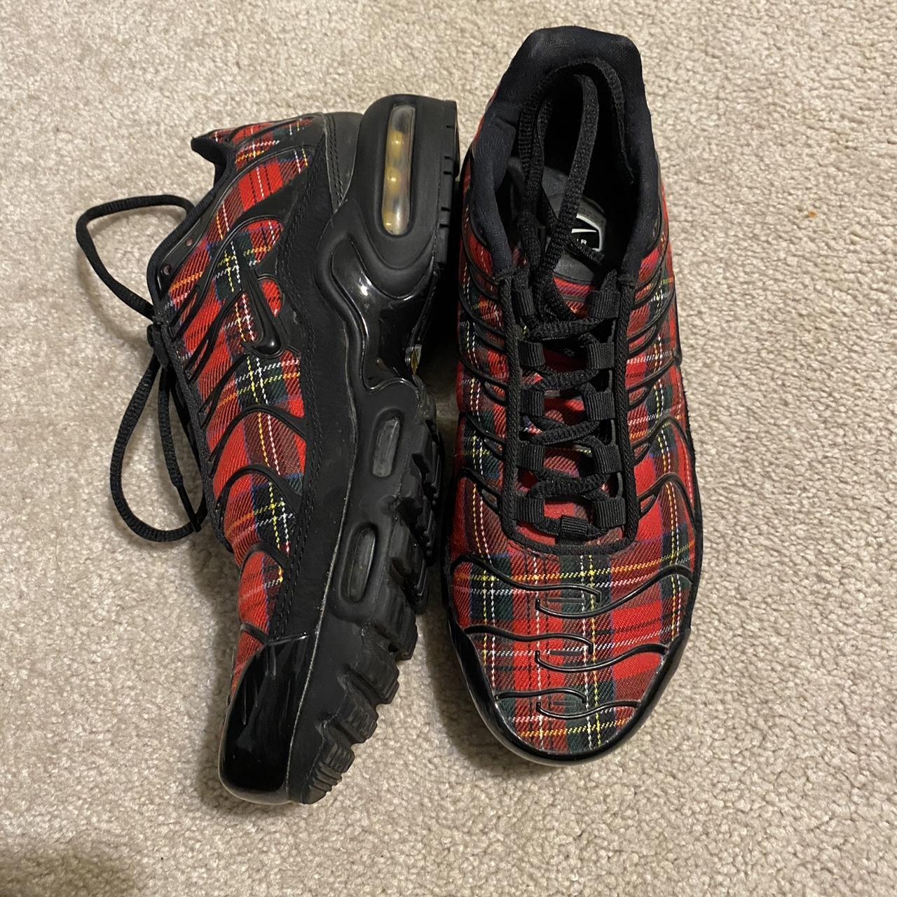 ladies red nike air max trainers