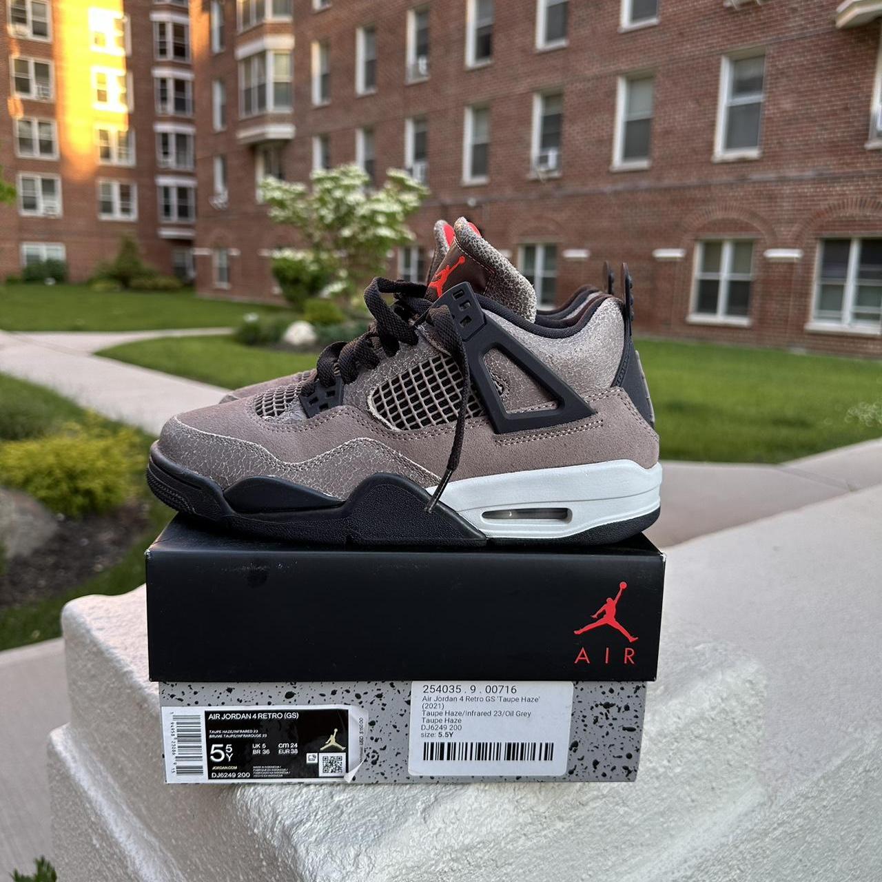 Outfit Jordan 4s Sizing Taupe Haze Air Jordan Grade School Pair