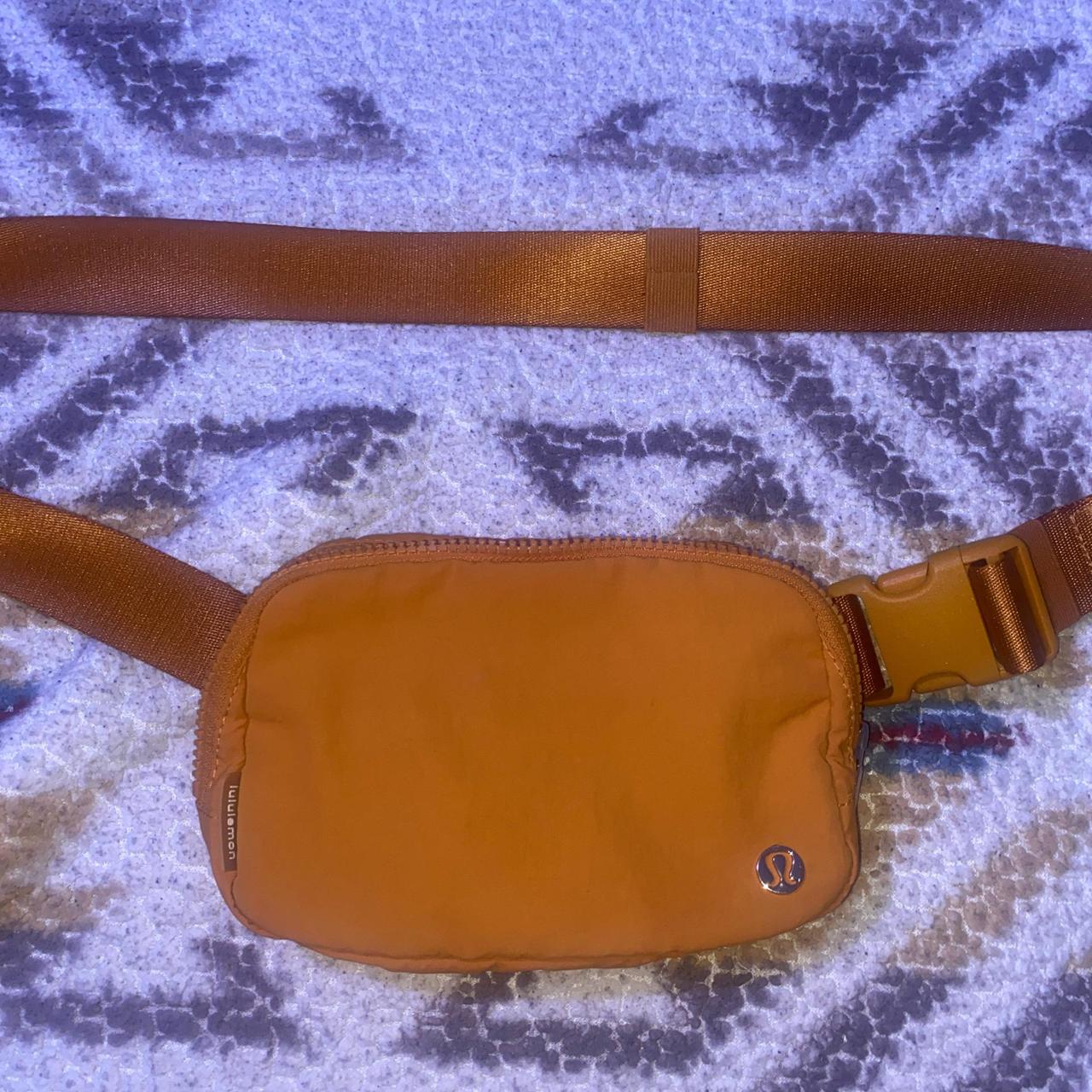 item listed by evega78