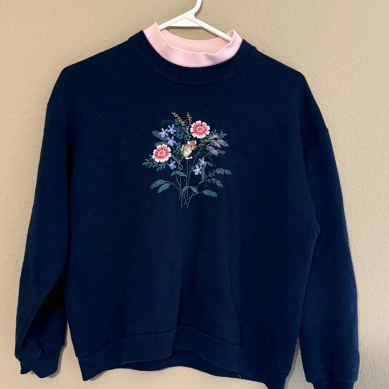 Top stitch women's navy and blue sweatshirt