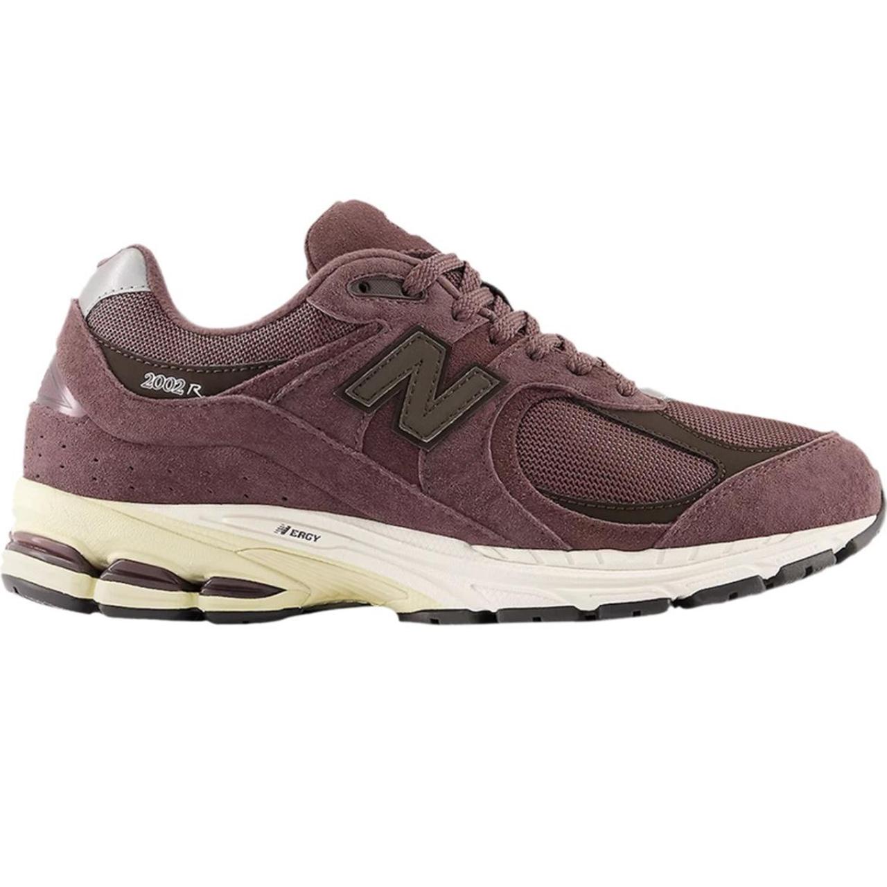 new balance 2002r women size 4