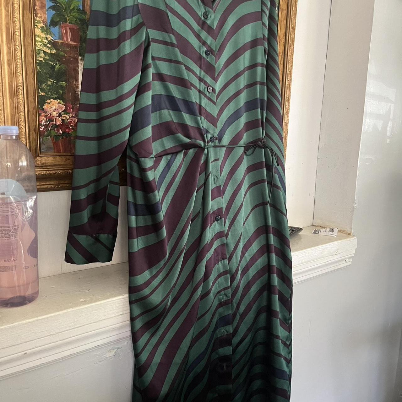 item listed by trash_n_treasurez