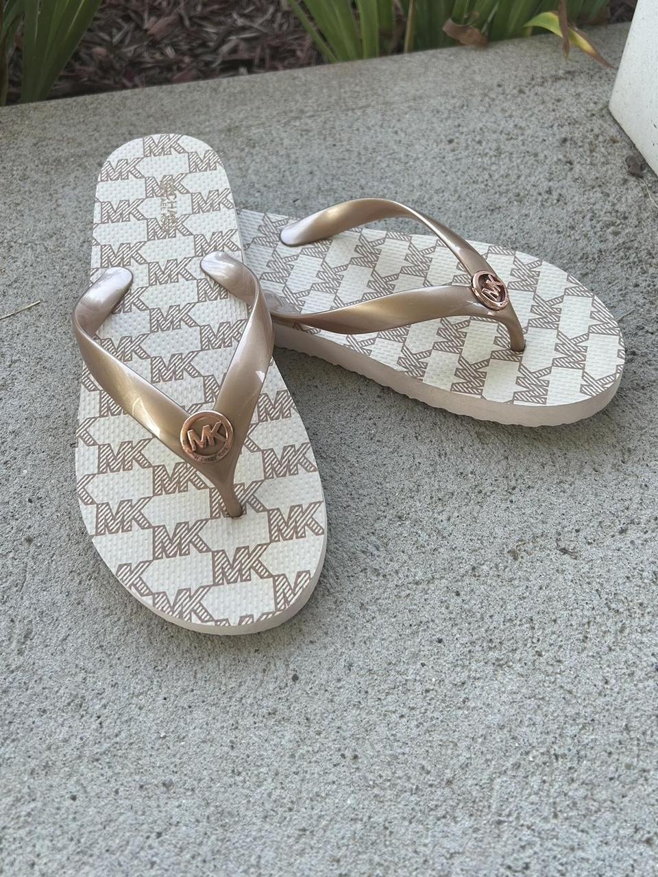 Michael kors shoes flip flops online