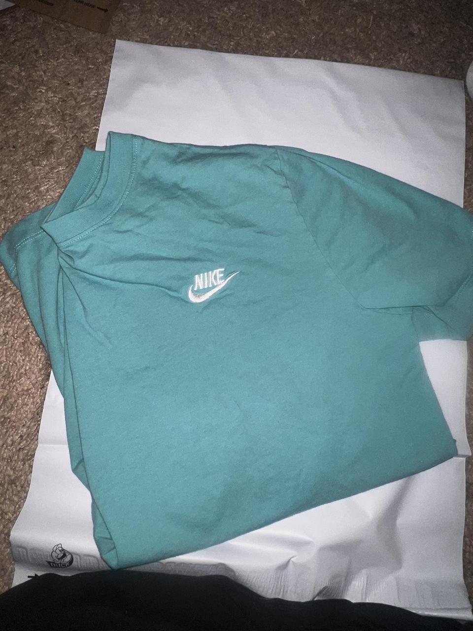 Nike Men's Green and Blue T-shirt