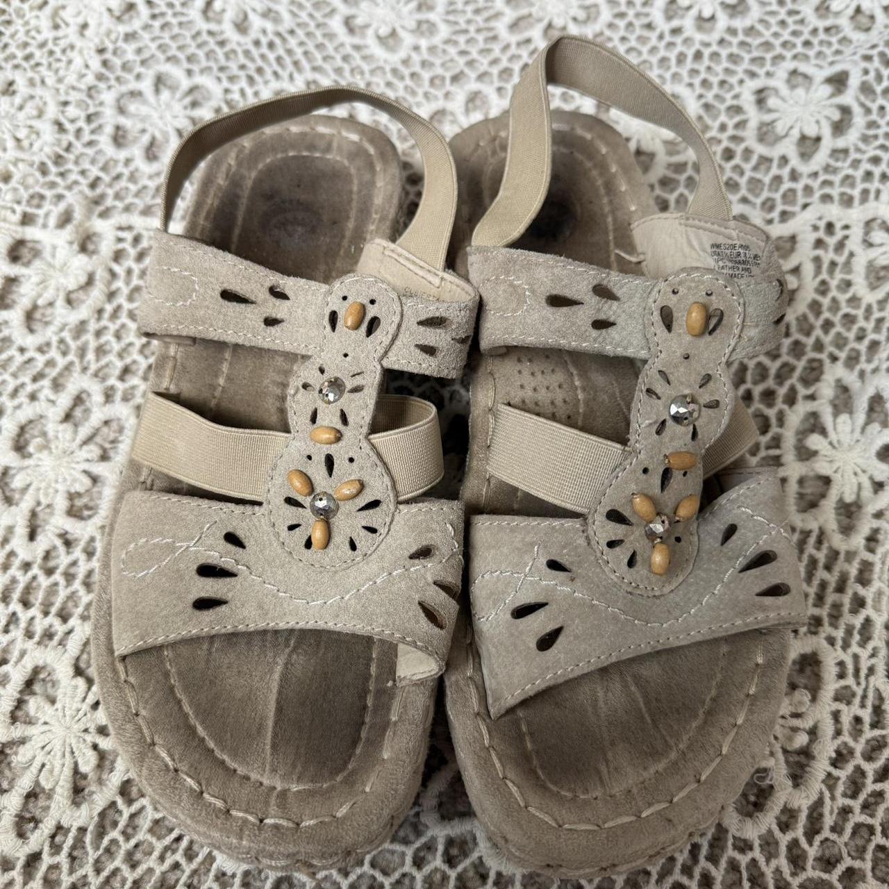 item listed by golddustvintagee