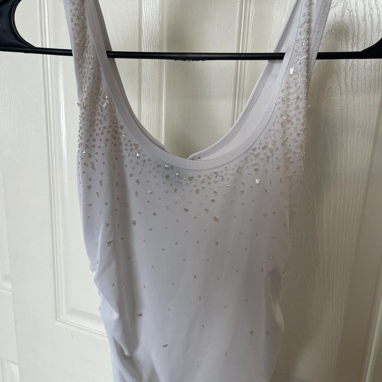 item listed by ryliwhite