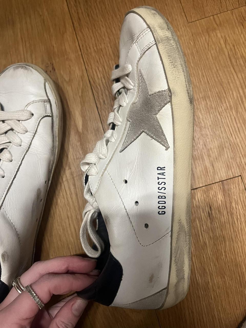 Golden Goose Women's White Trainers (2)