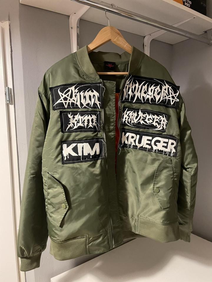 KIM KRUEGER ボンバー
