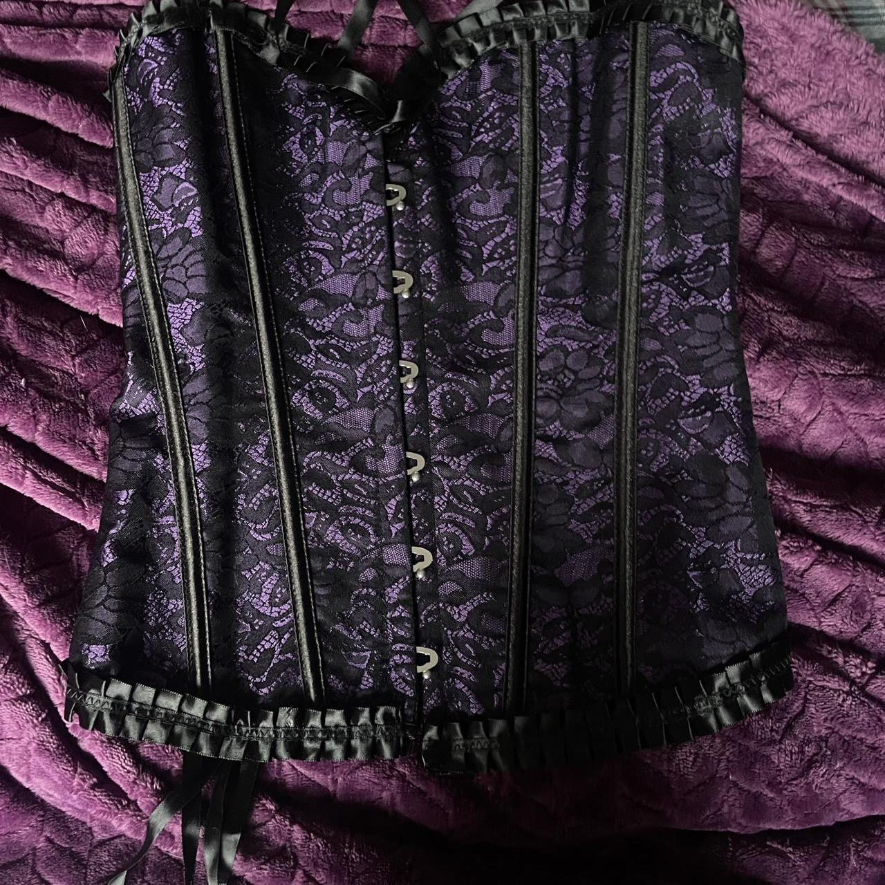 item listed by anneliese_day