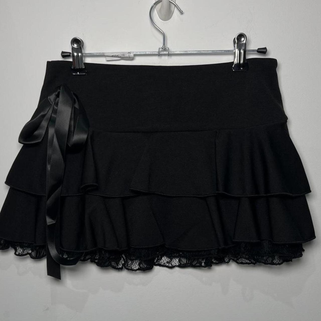 item listed by anneliese_day