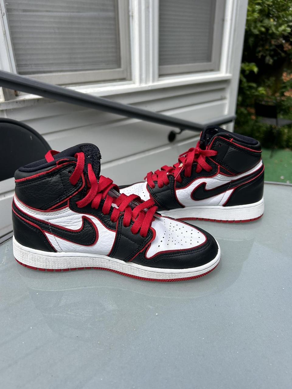 Air jordan 1 bloodline women's hotsell