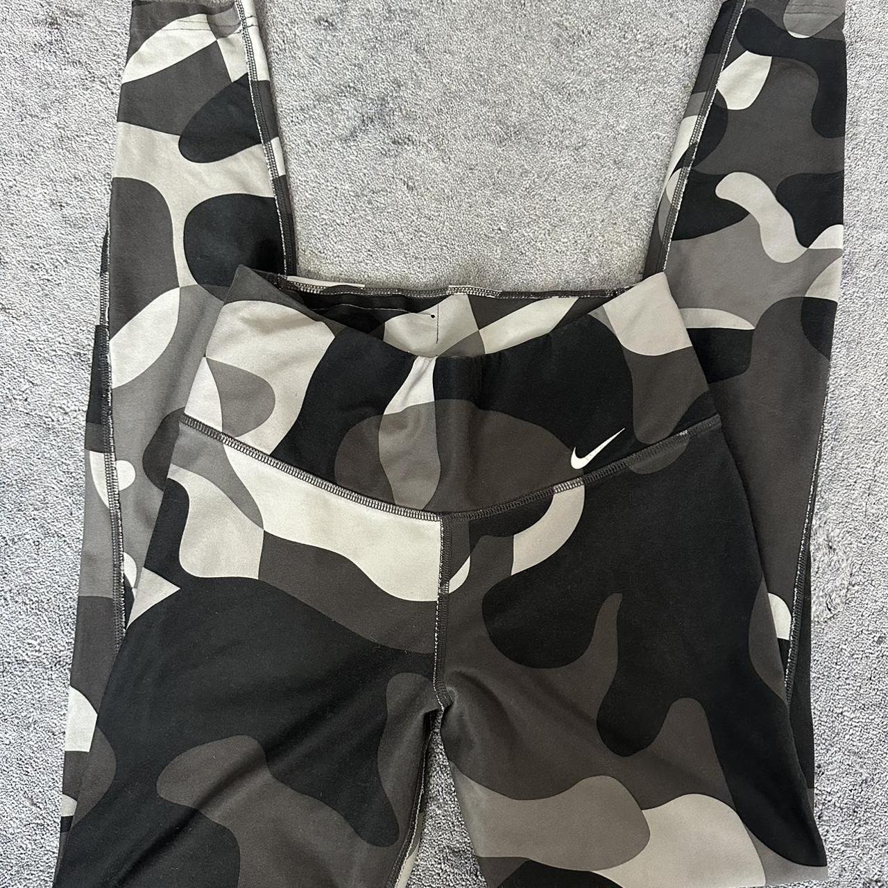 nike dri fit camo leggings