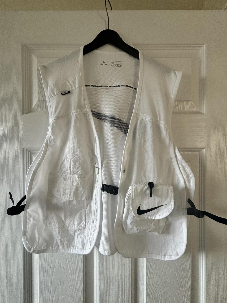 nike burgundy vest