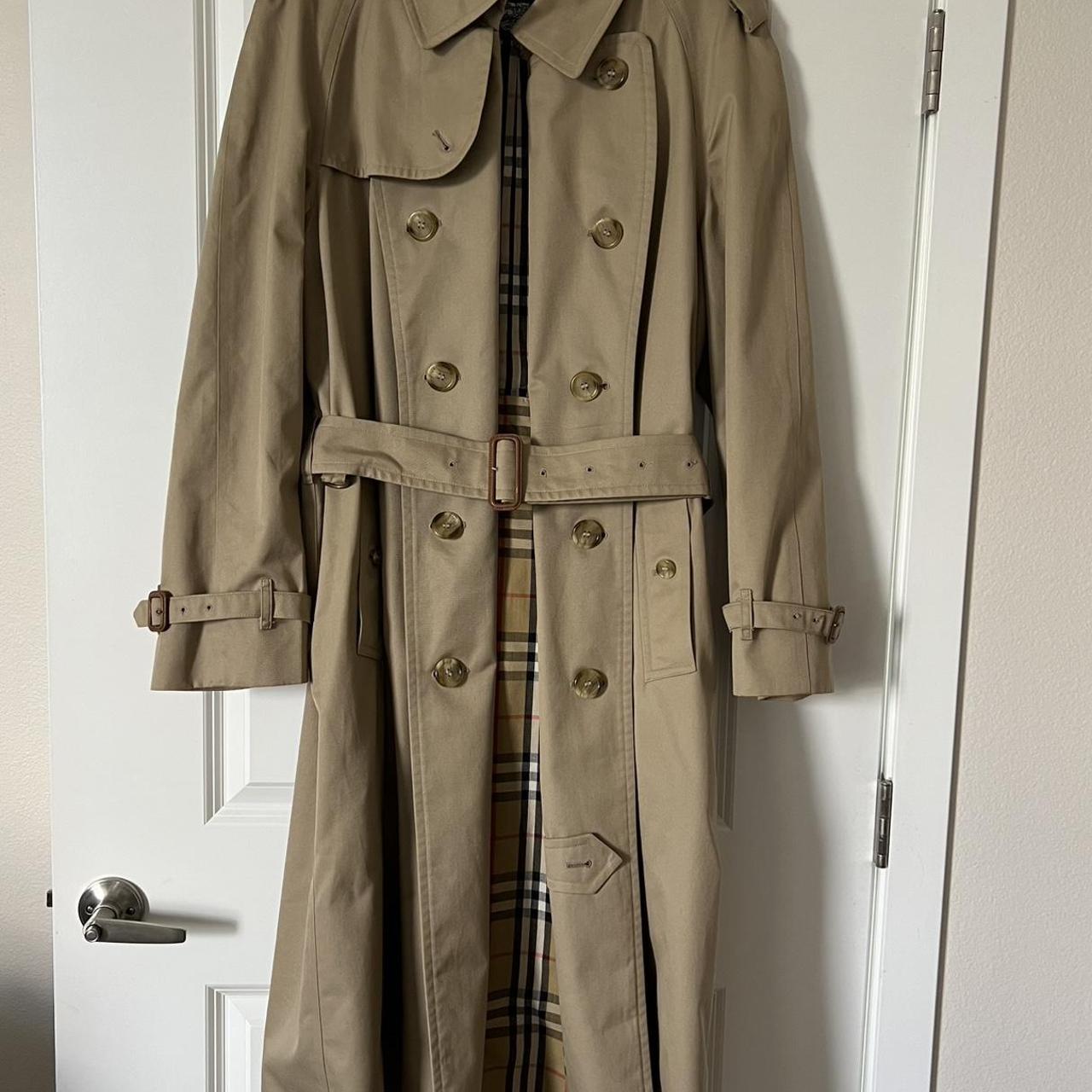 item listed by nicoleissellingstuff