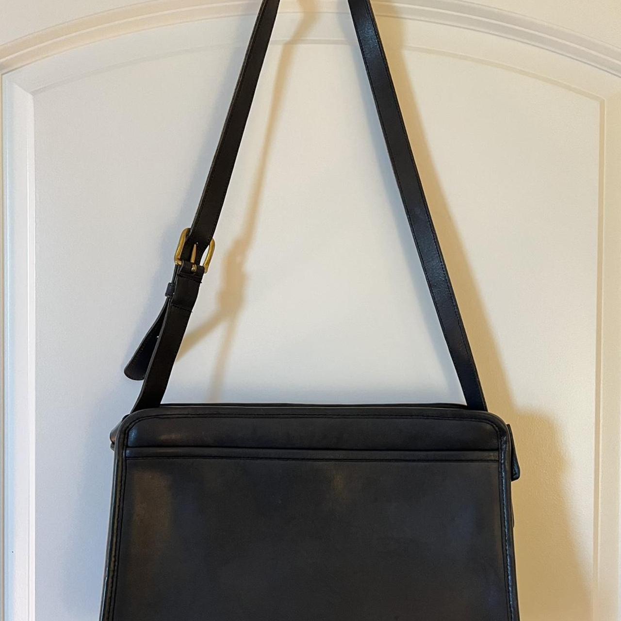 item listed by nicoleissellingstuff