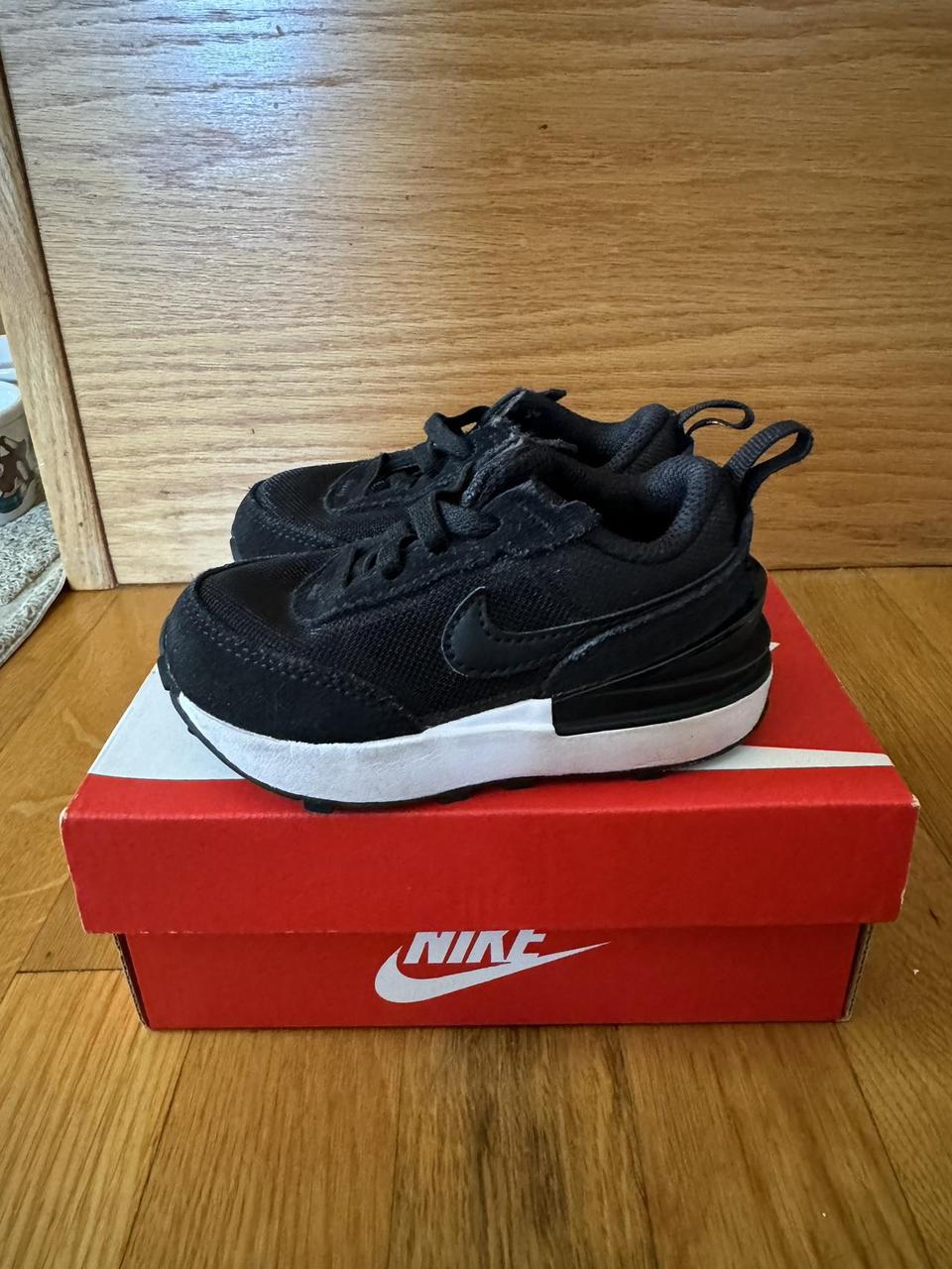 Nike good Waffle One New With Box Size 5c