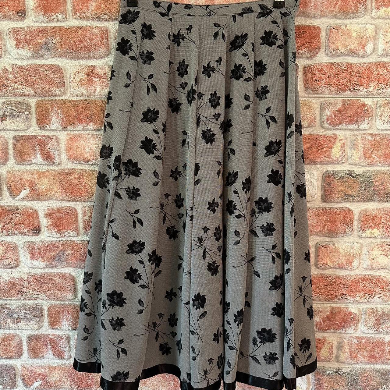item listed by redbettyvintage