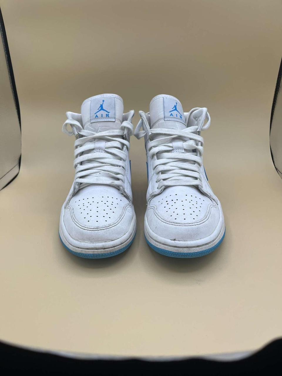 the new jordans blue and white