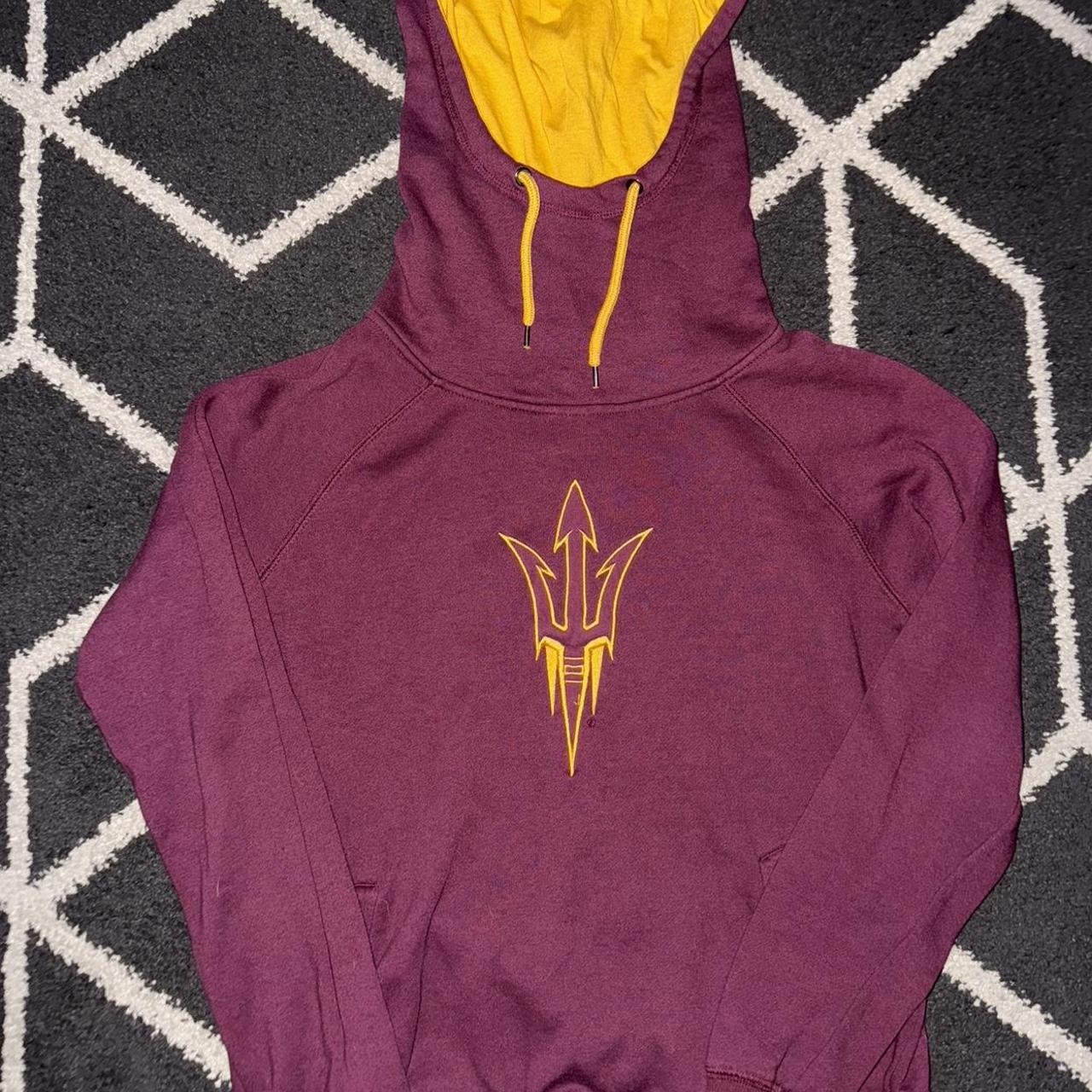 item listed by ekcvntg