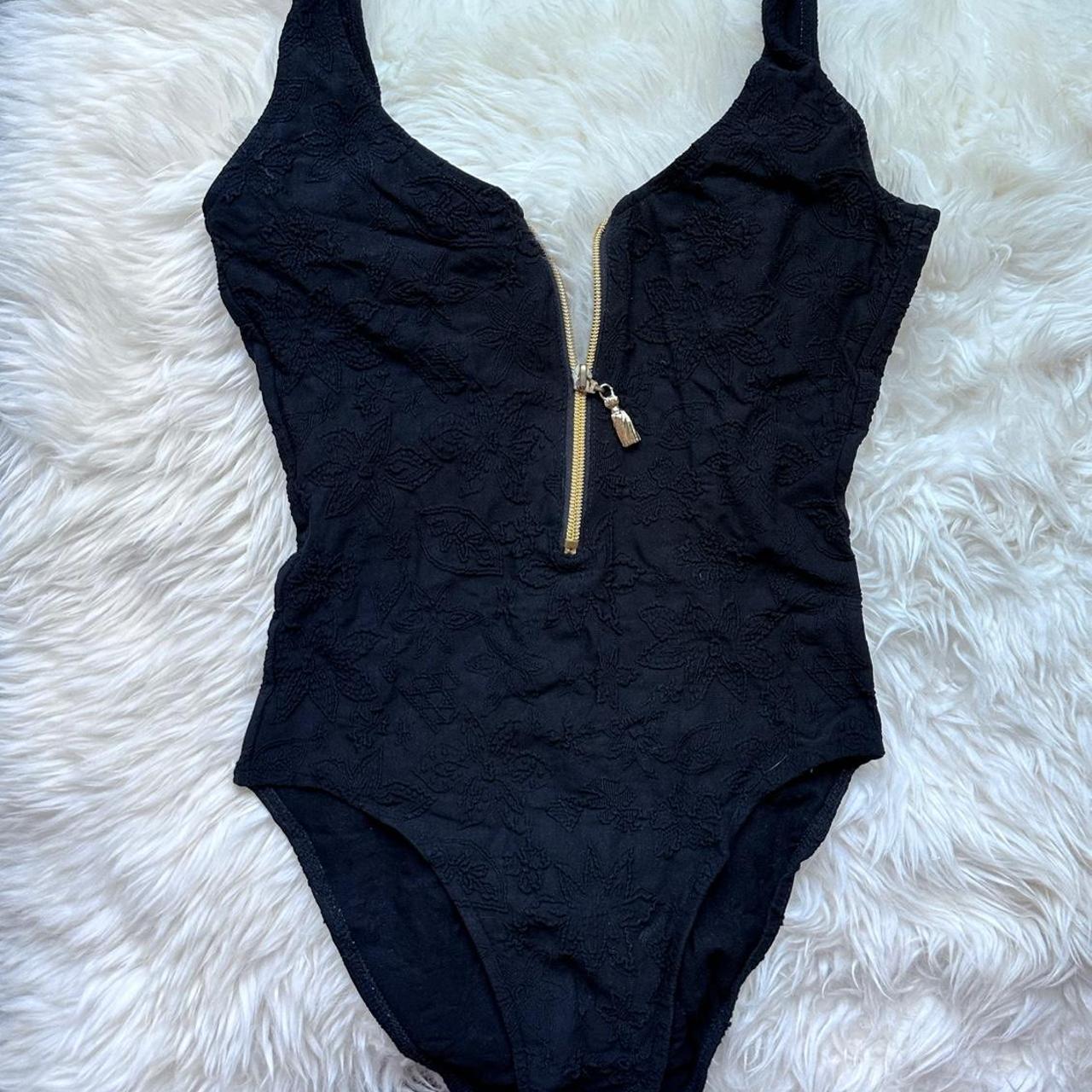 item listed by celinecherie