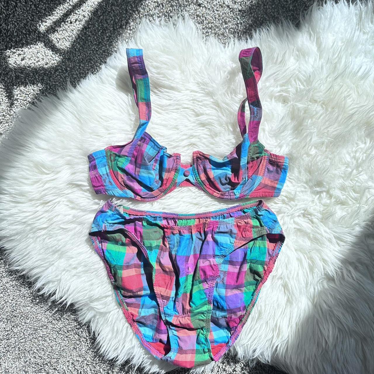 item listed by celinecherie