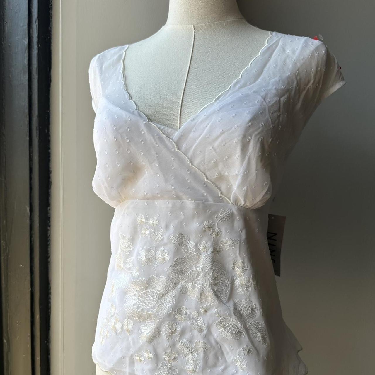 item listed by dejavuthriftz