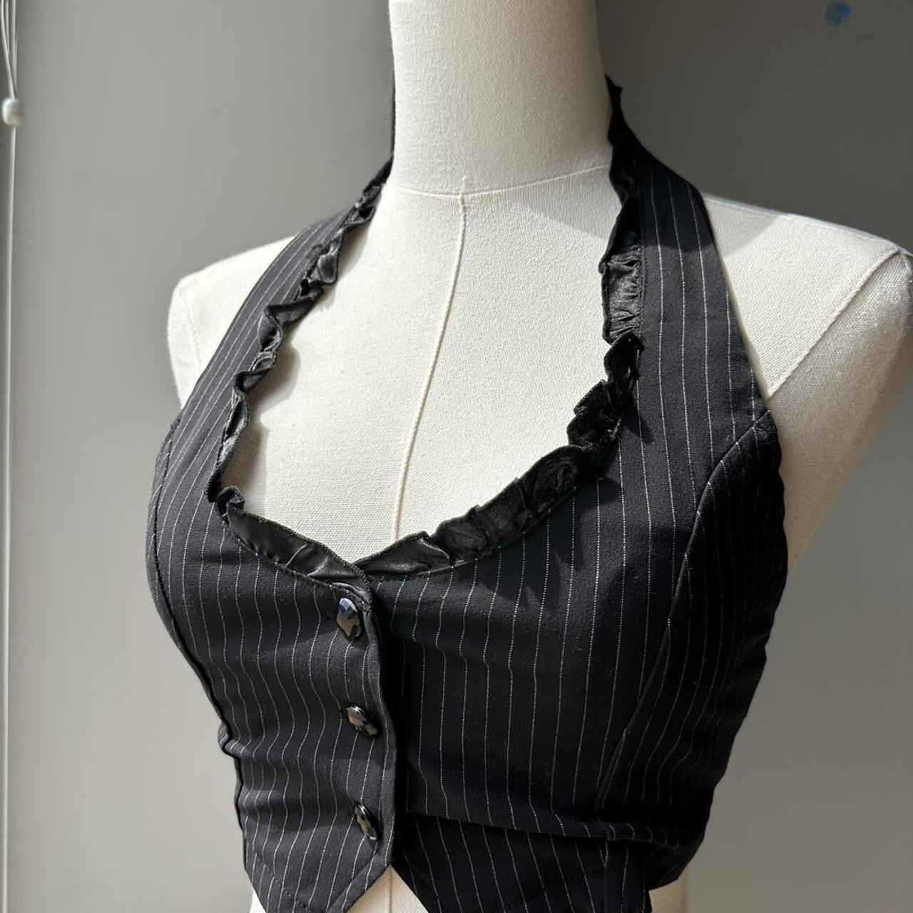 item listed by dejavuthriftz