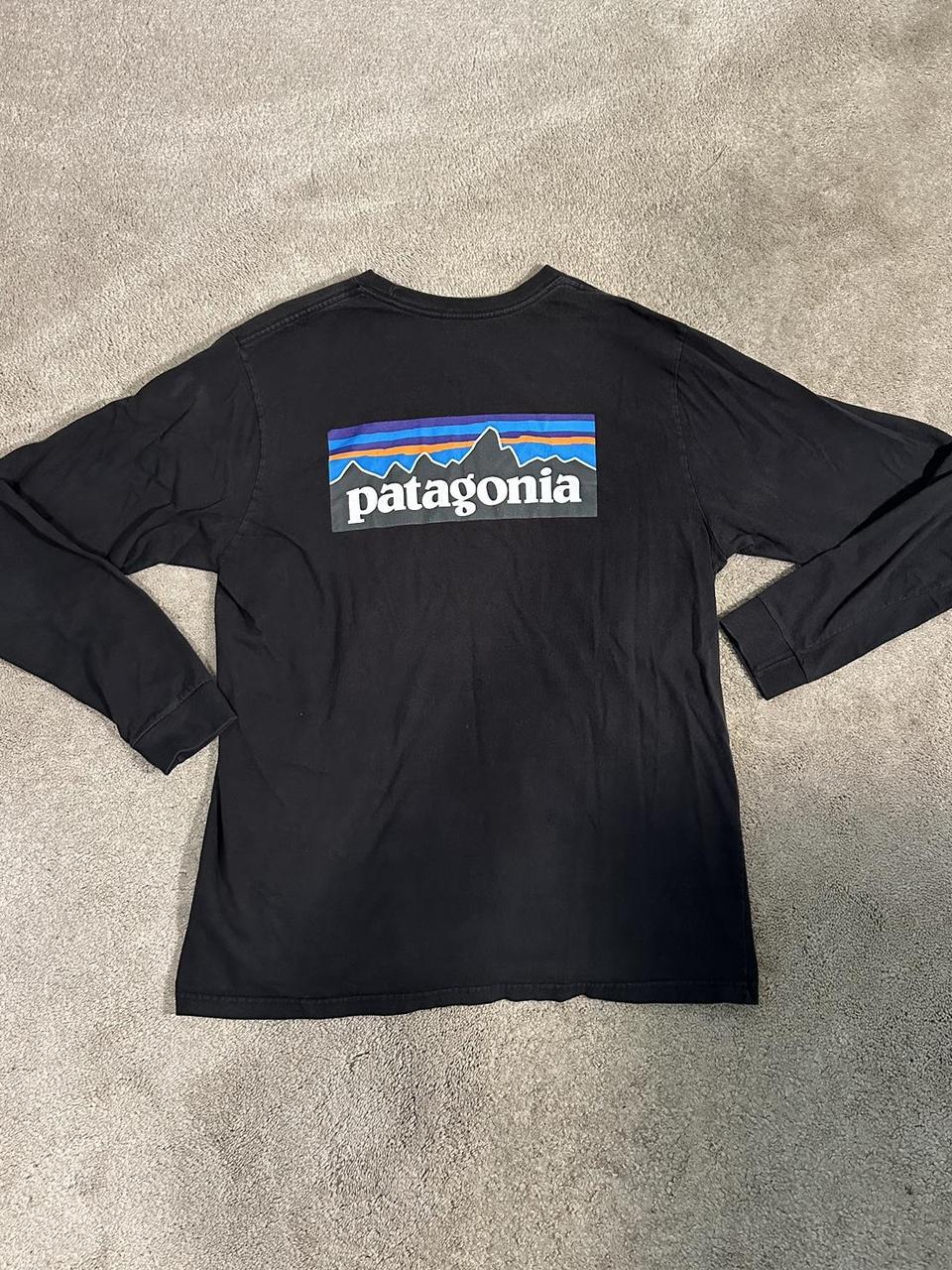 Patagonia Long Sleeve Size: Us Large Worn A Decent - Depop