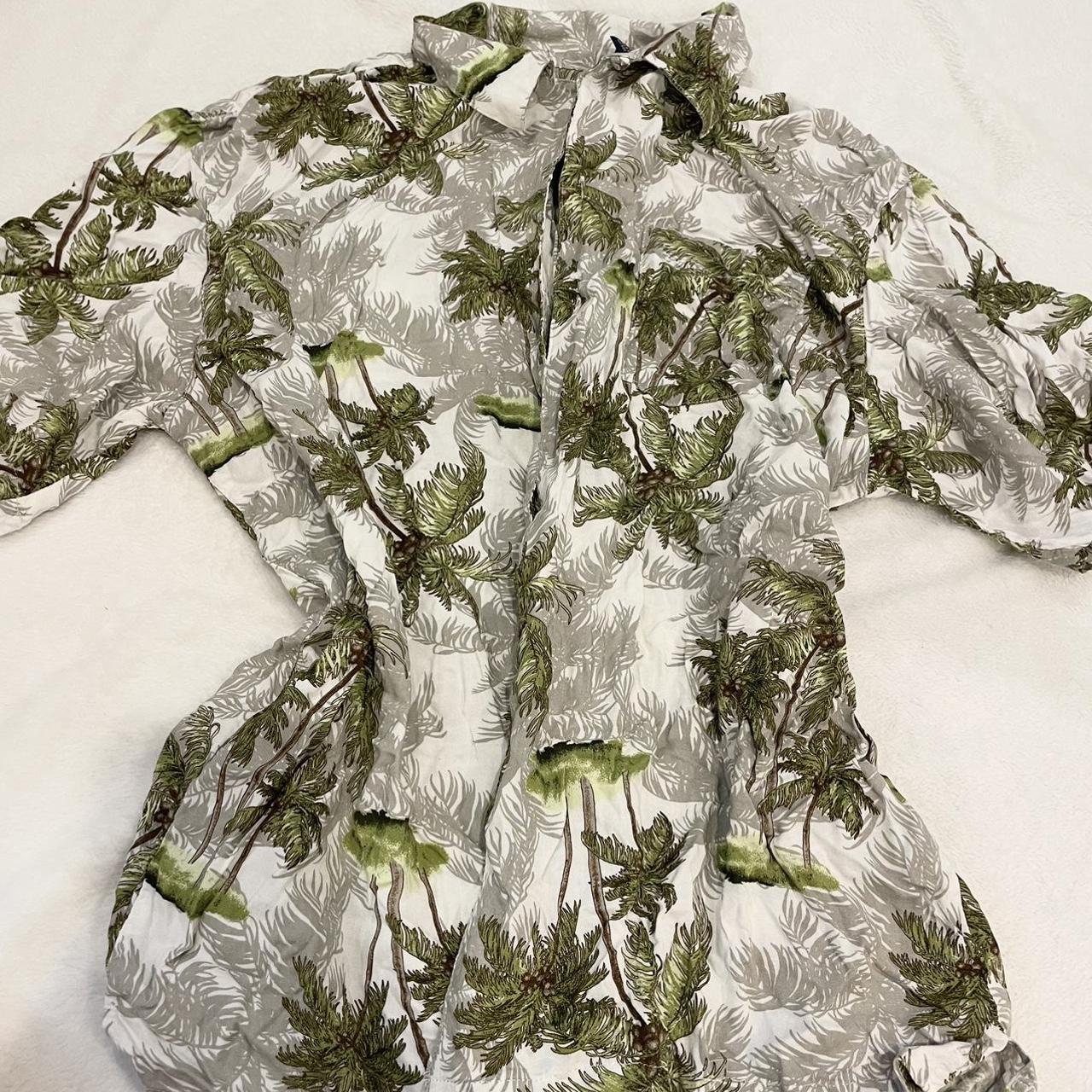 item listed by hannaholaire