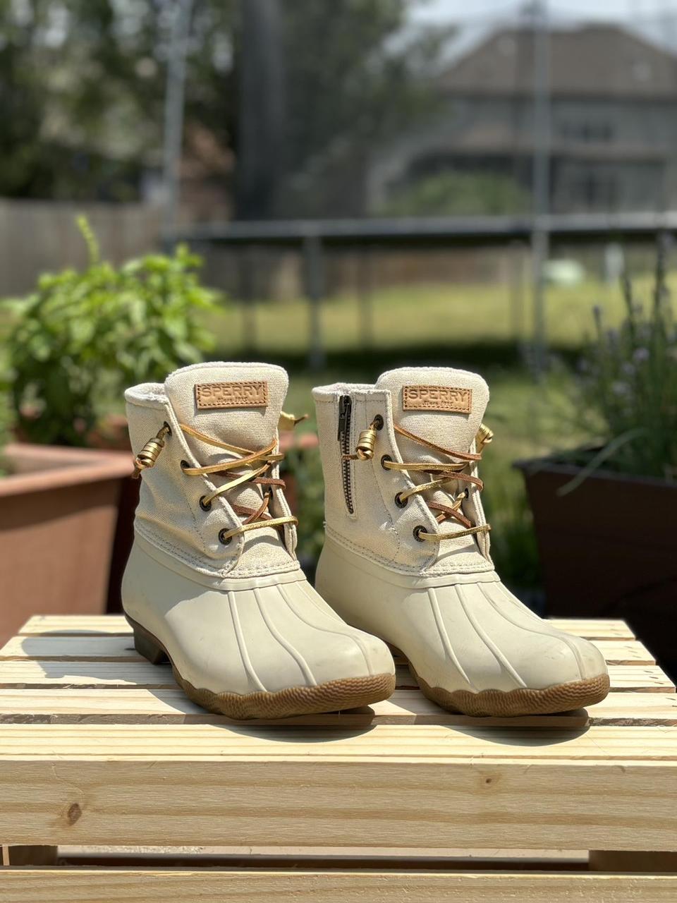 Sperry boots cream on sale