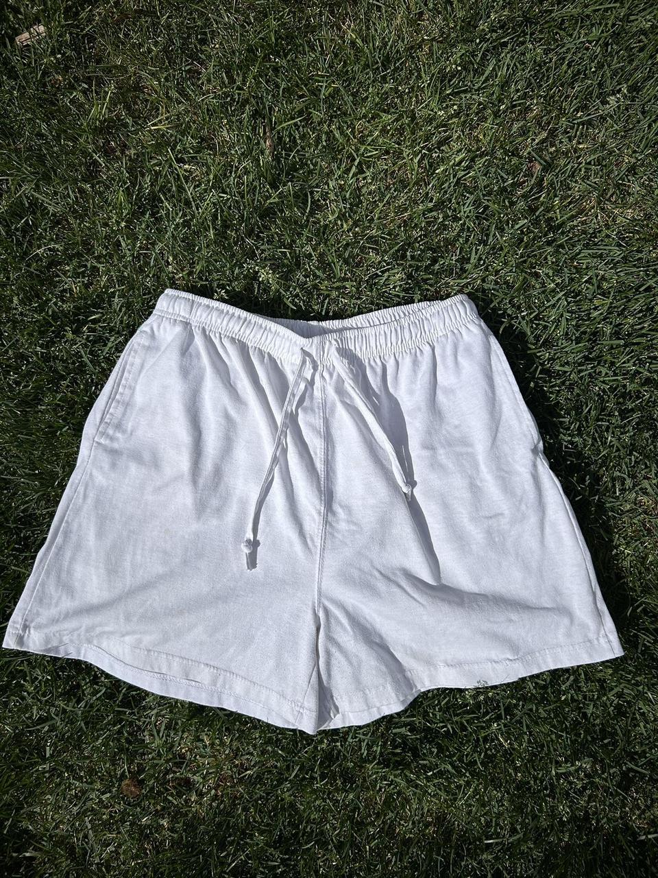 Basic Editions elastic waist shorts Size large Small. Depop