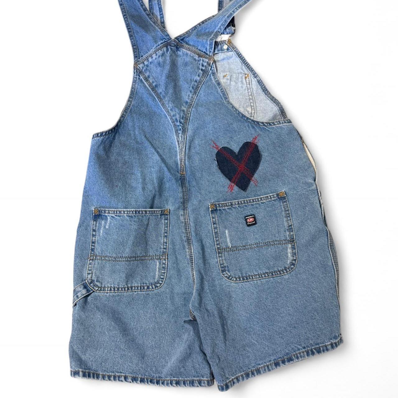 item listed by closettqueeen