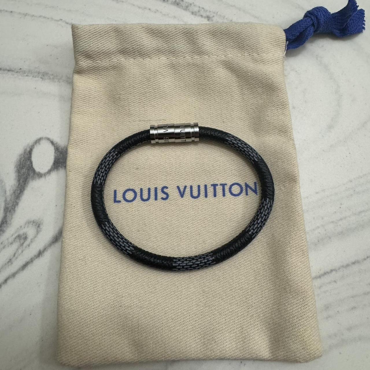 item listed by ksbotq
