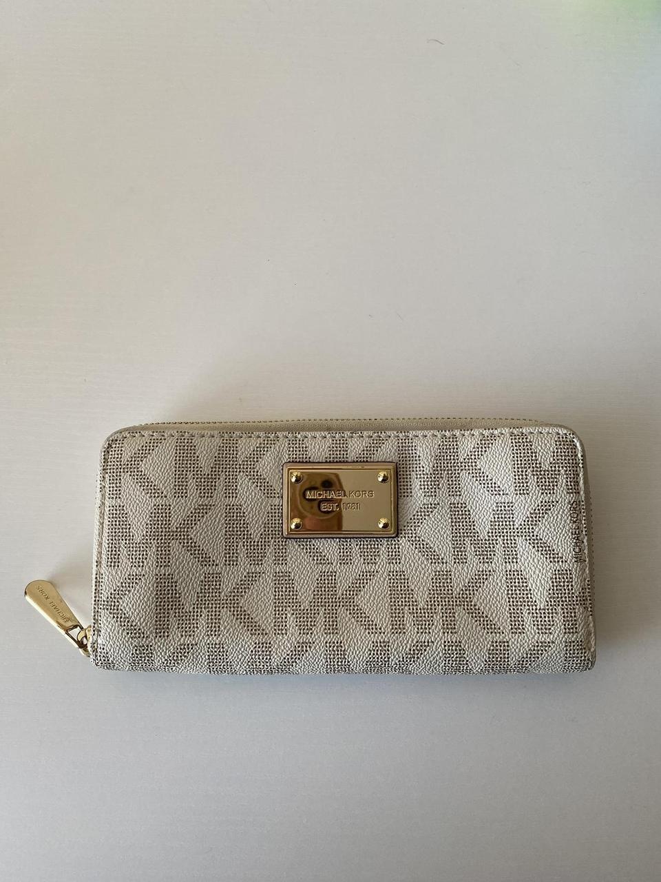 michael kors mk wallet authentic the gold coloring. Depop