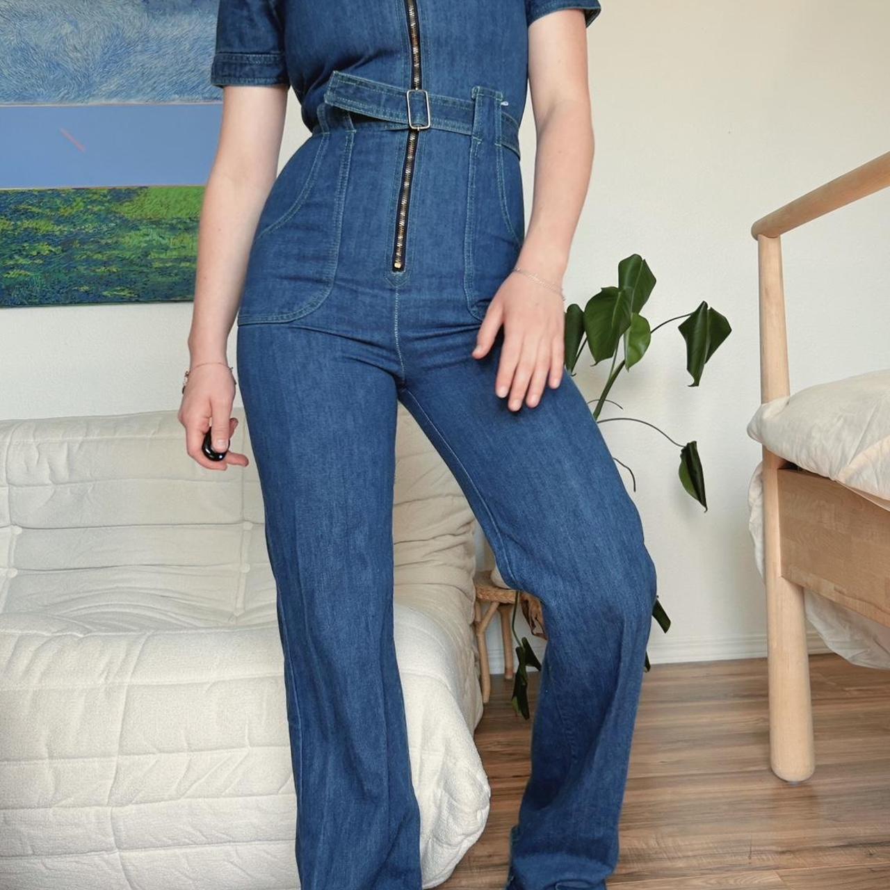 Vintage groovy 1970s denim bell bottoms jumpsuit! Depop