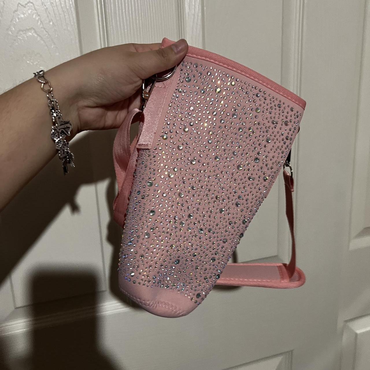 item listed by abigvlslva