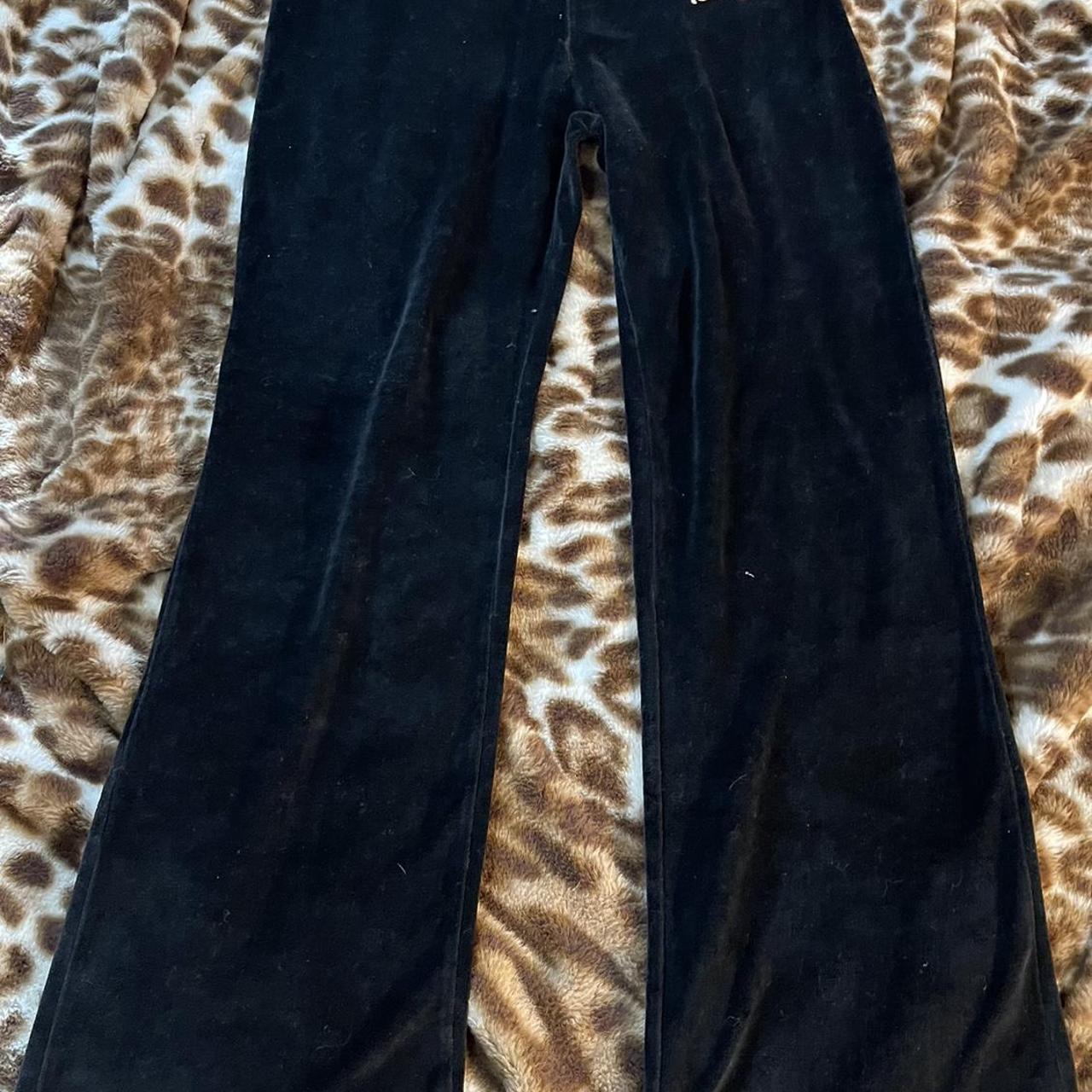 item listed by intrestsworld