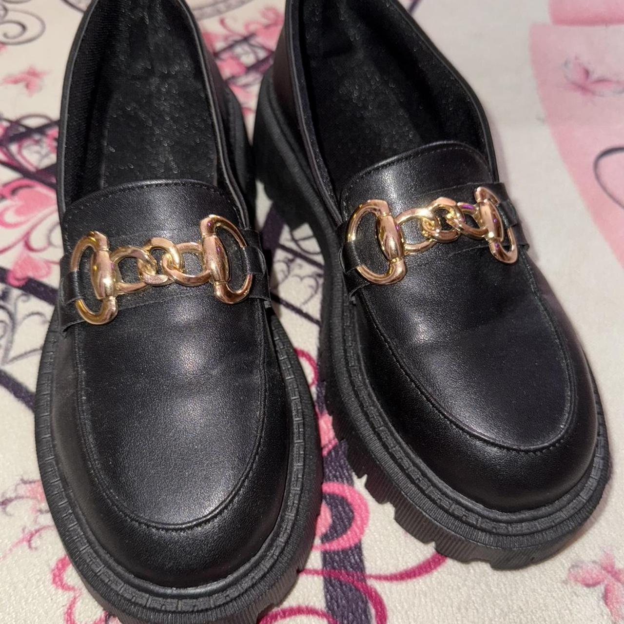 item listed by valeaguilar17