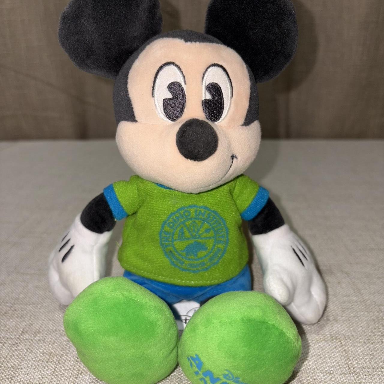 item listed by g_l_resell