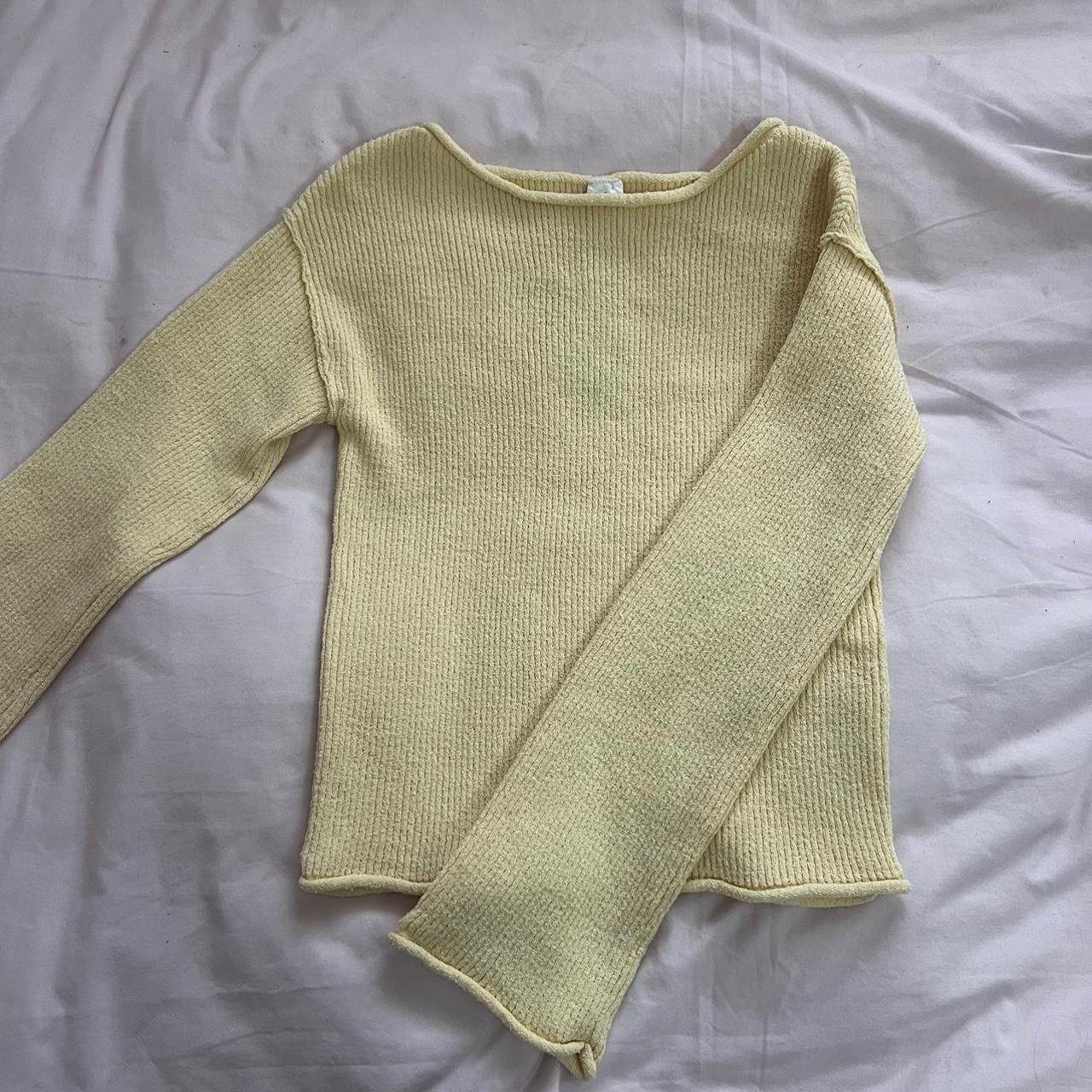 super cute and comfy yellow knit sweater Depop