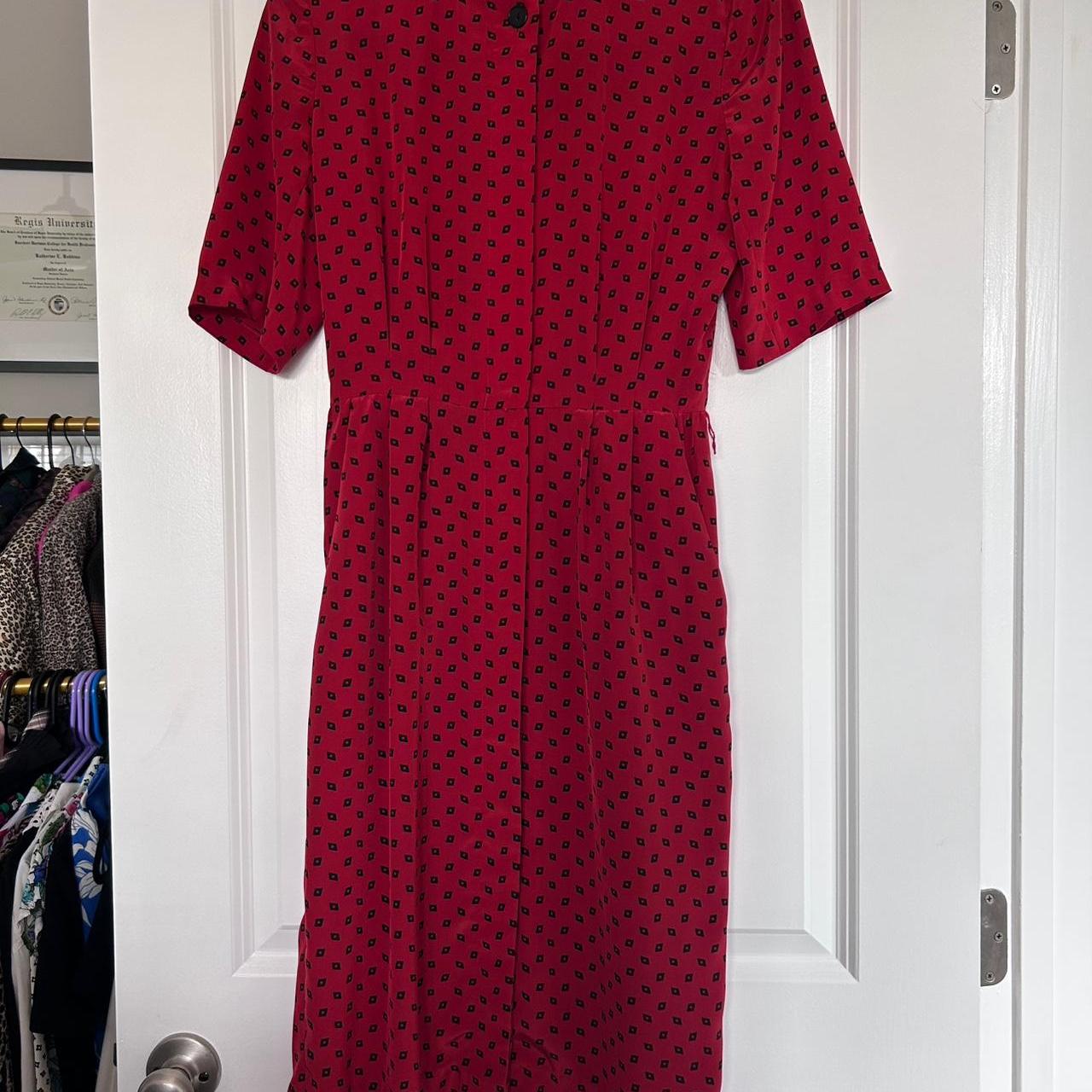 item listed by cool_mom_vintage