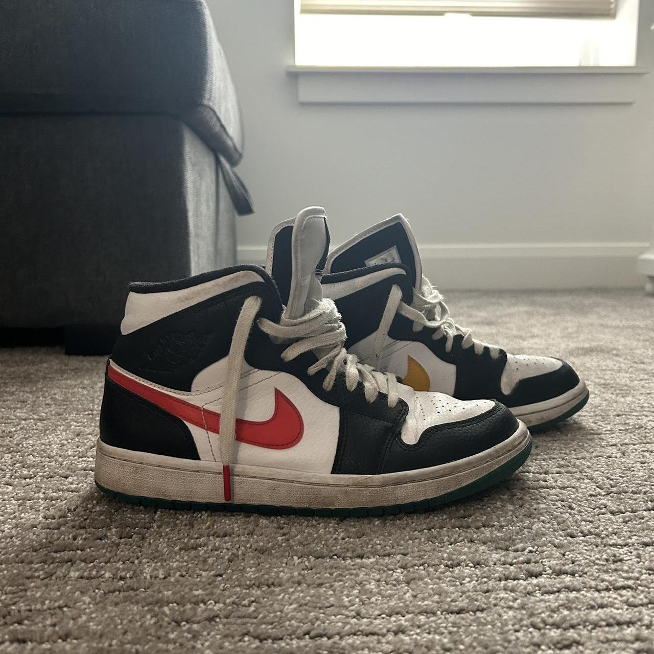 women's air jordan 1 mid alternate swoosh