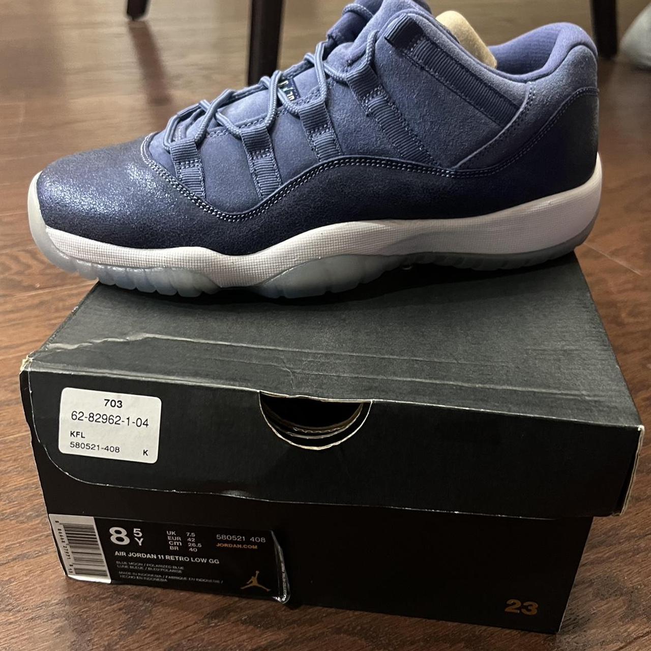 Jordan retro best sale 11 blue moon