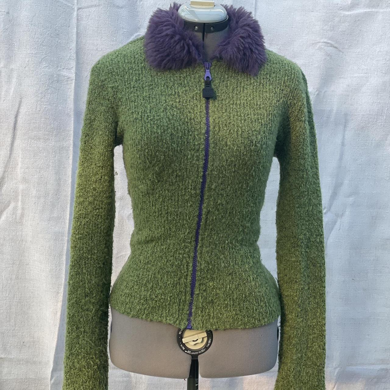 item listed by thepainterscloset