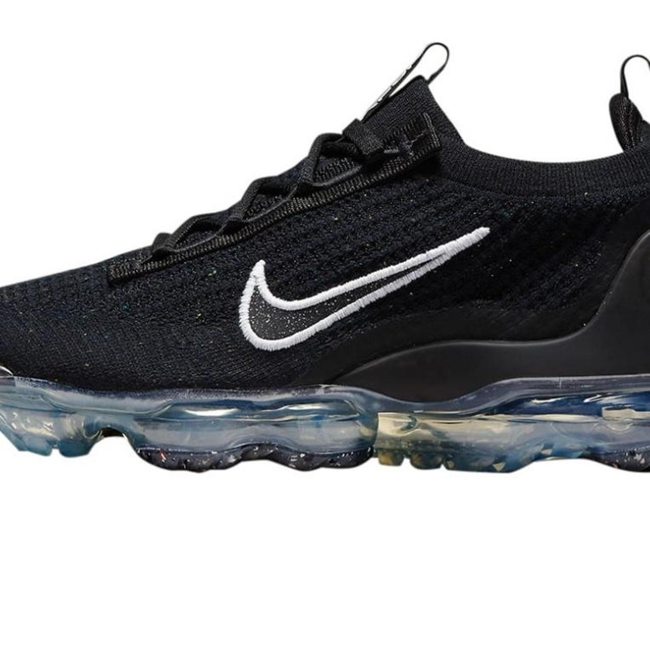 vapor air maxes black