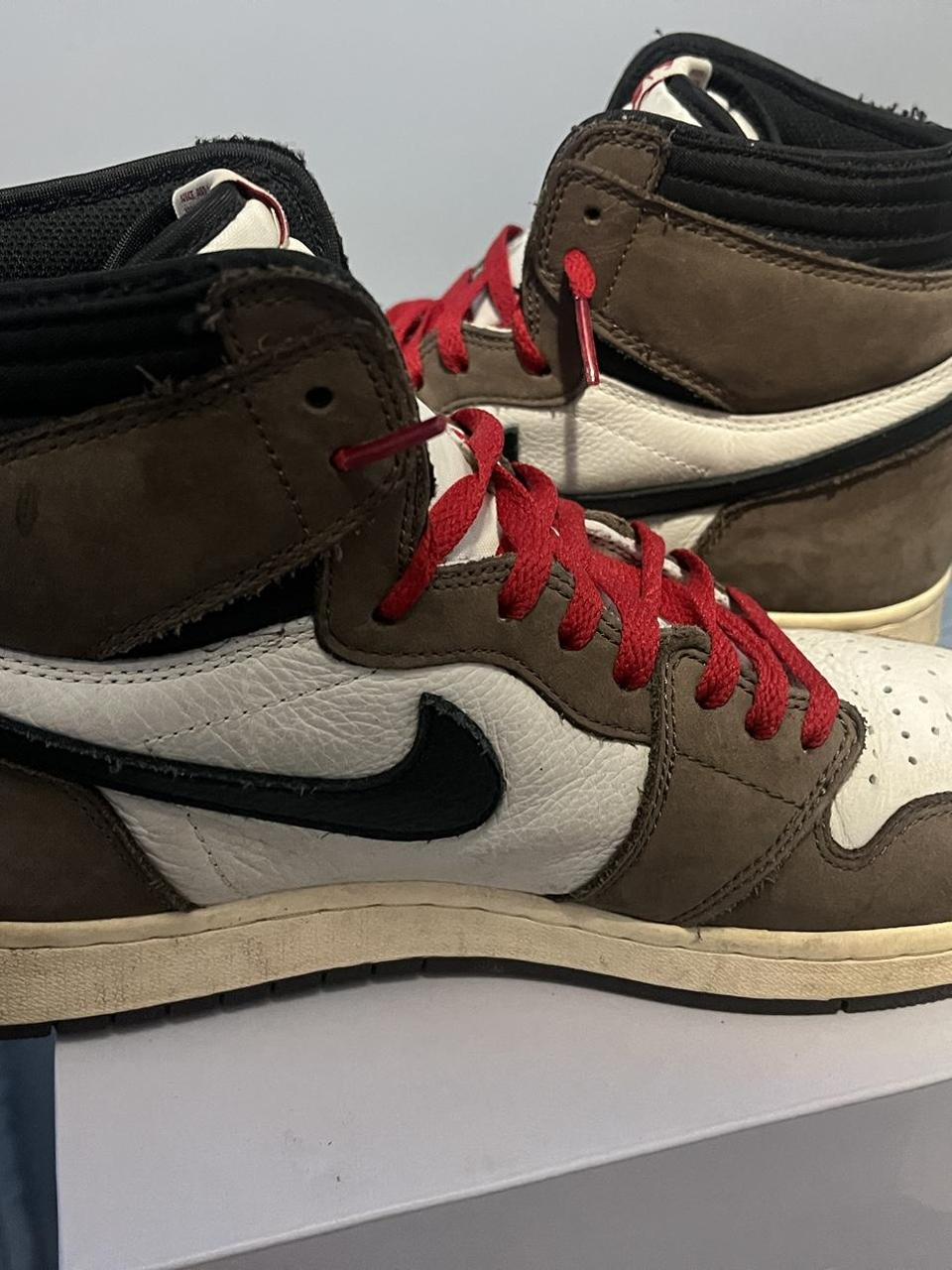 Travis scott Jordan 1 size 11 pretty worn send an offer - Depop