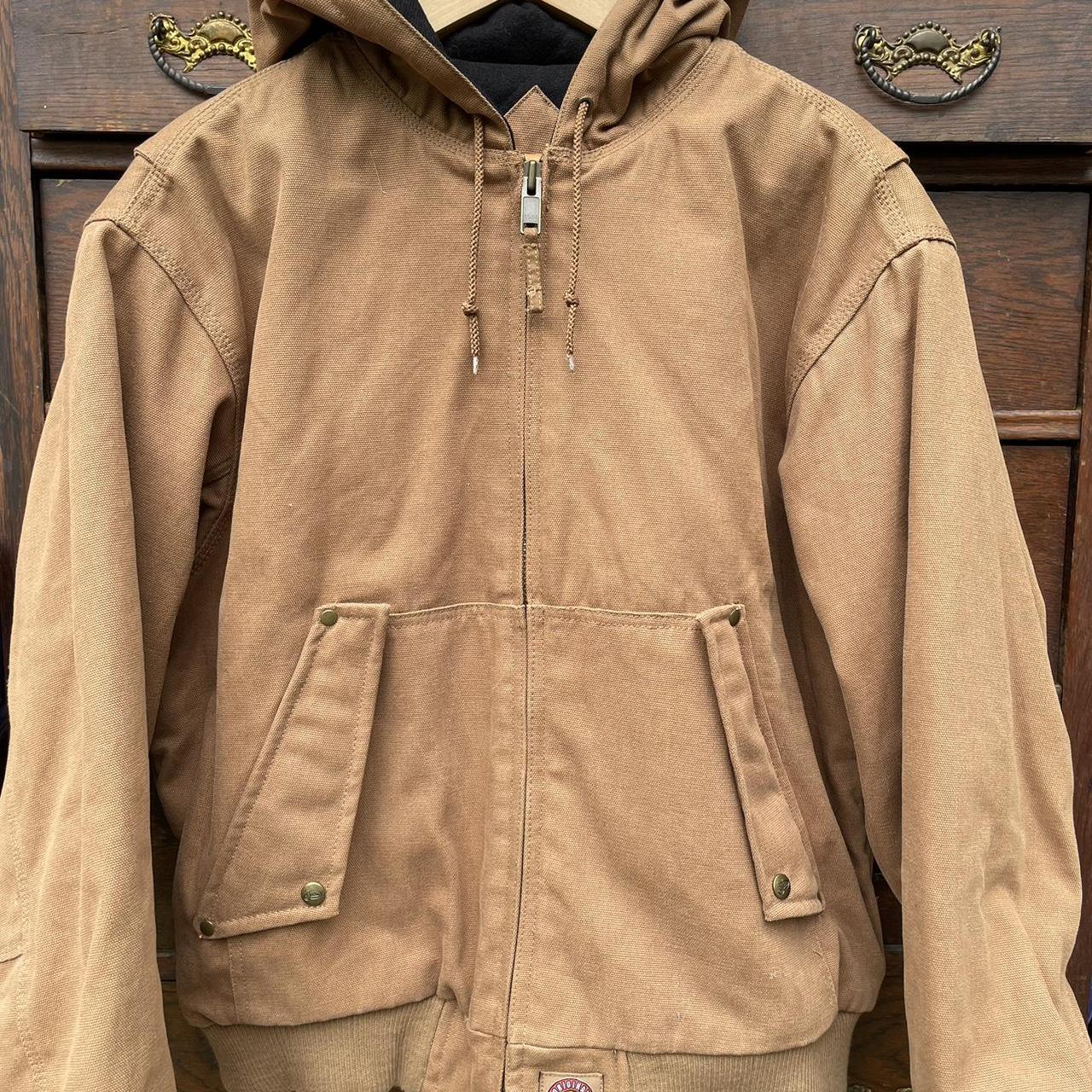 item listed by thrift4fashion