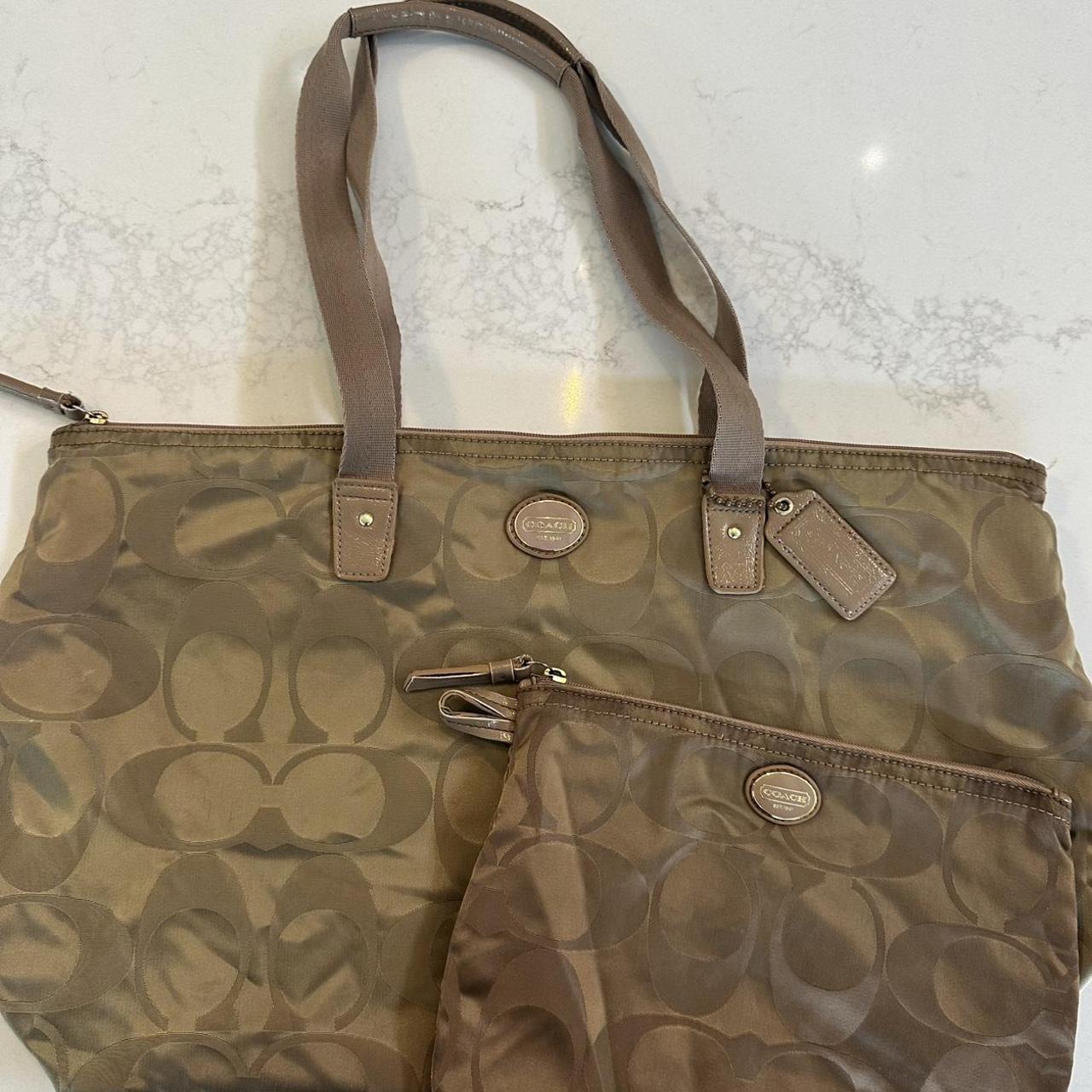 item listed by daisybeee79